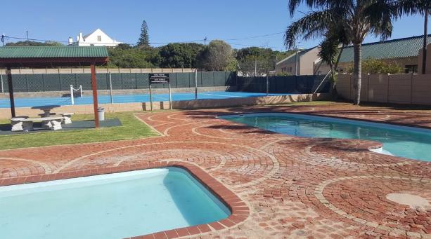 2 Bedroom Property for Sale in Stilbaai Wes Western Cape